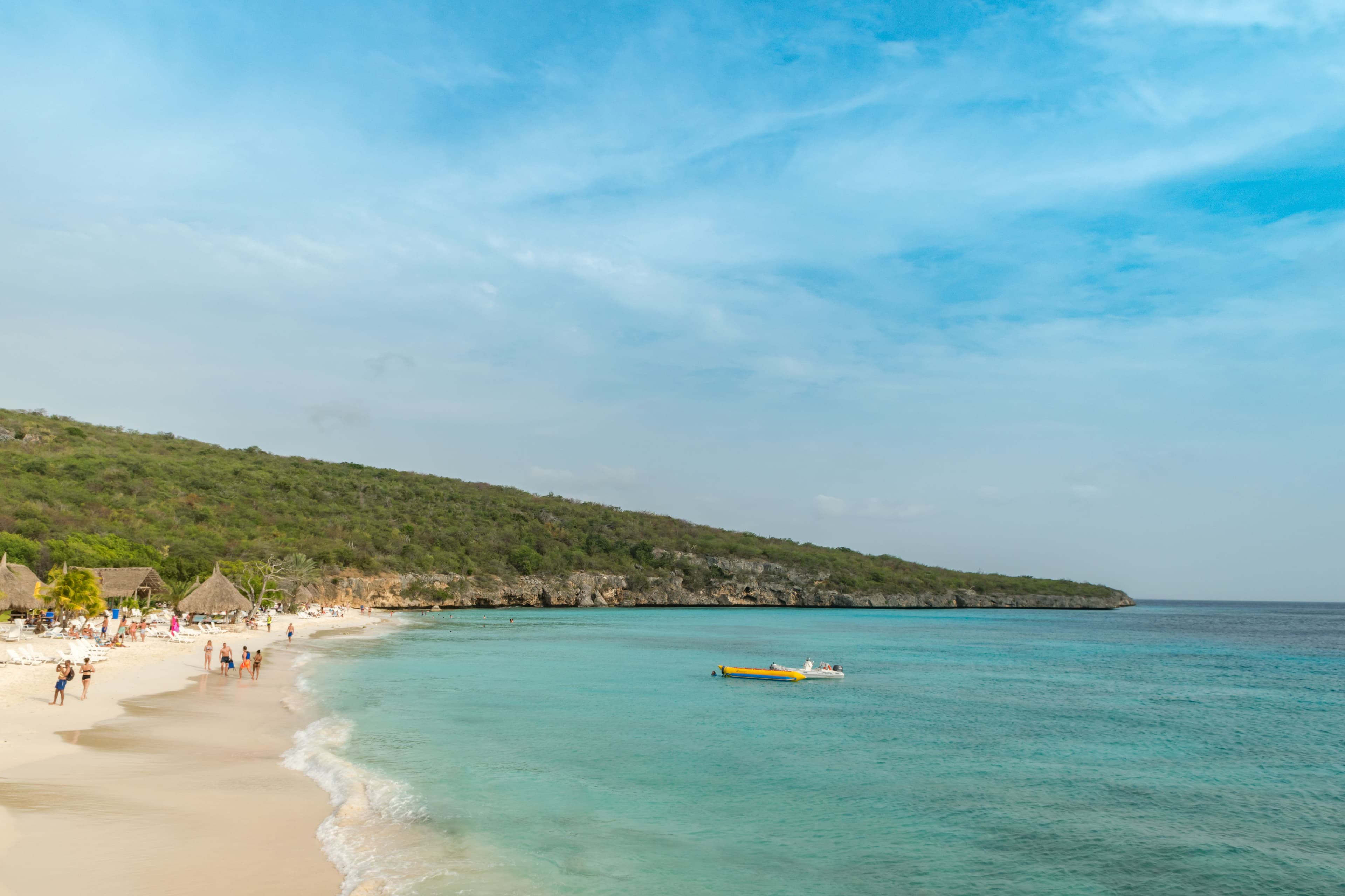 Playa Cas Abao auf Curaçao, türkisfarbenes Wasser und weißer Sand